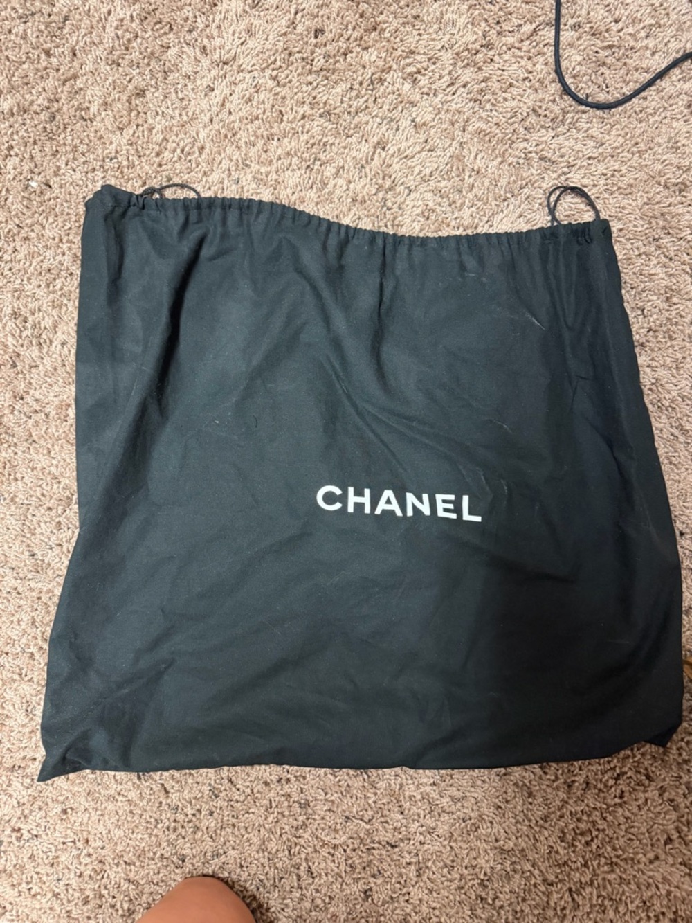 CHANEL Tan Leather Shoulder Bag with Charm Chain - Picture 2 of 12